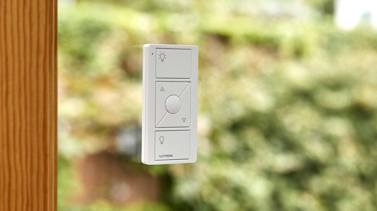 Lutron P-PKG1W-WH Caseta Smart Dimmer Switch Kit with Pico Remote and Wall Plate