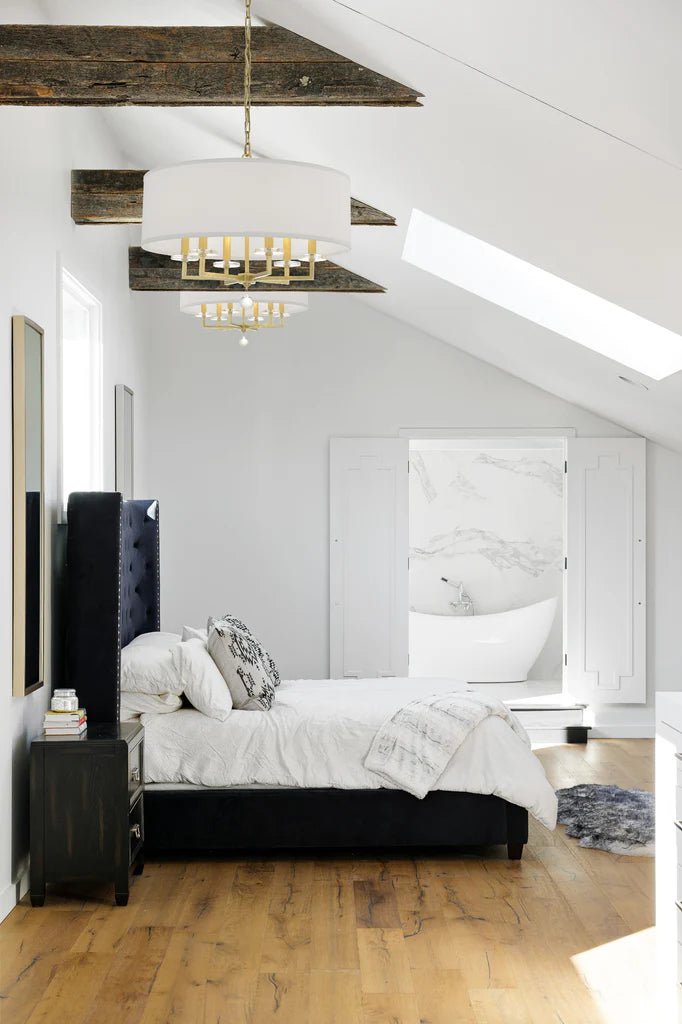 Crystorama - 8116 - AGCrystorama 8116 - AG Paxton 6 Light Chandelier