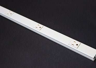 LEG-WH20GB606Legrand Wiremold 20GB606 6' Plugmold Multioutlet System