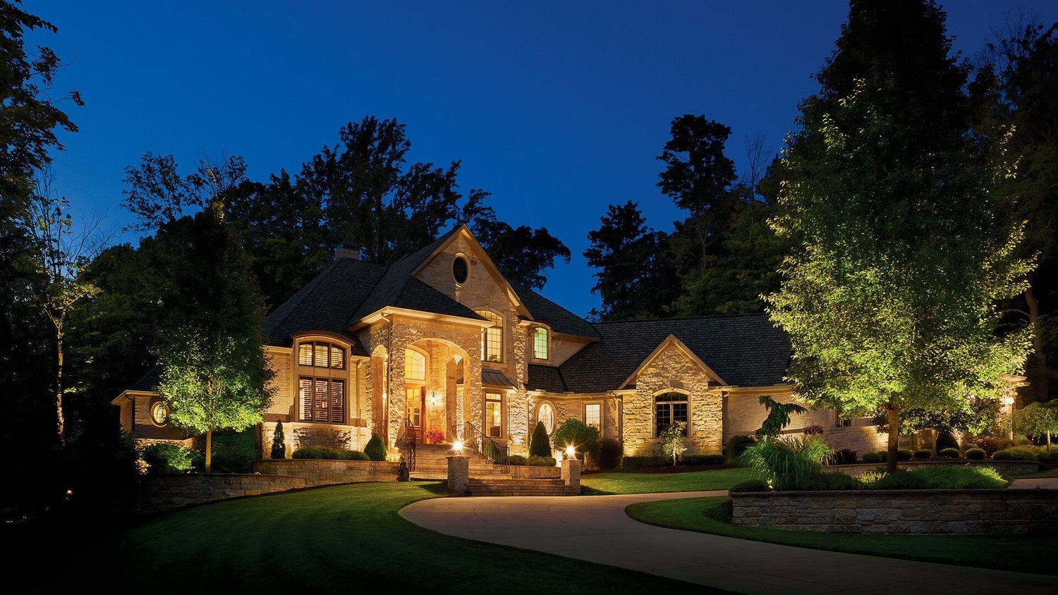 Landscape Lighting | COMMUNITY LIGHTING & ELECTRIC SUPPLY